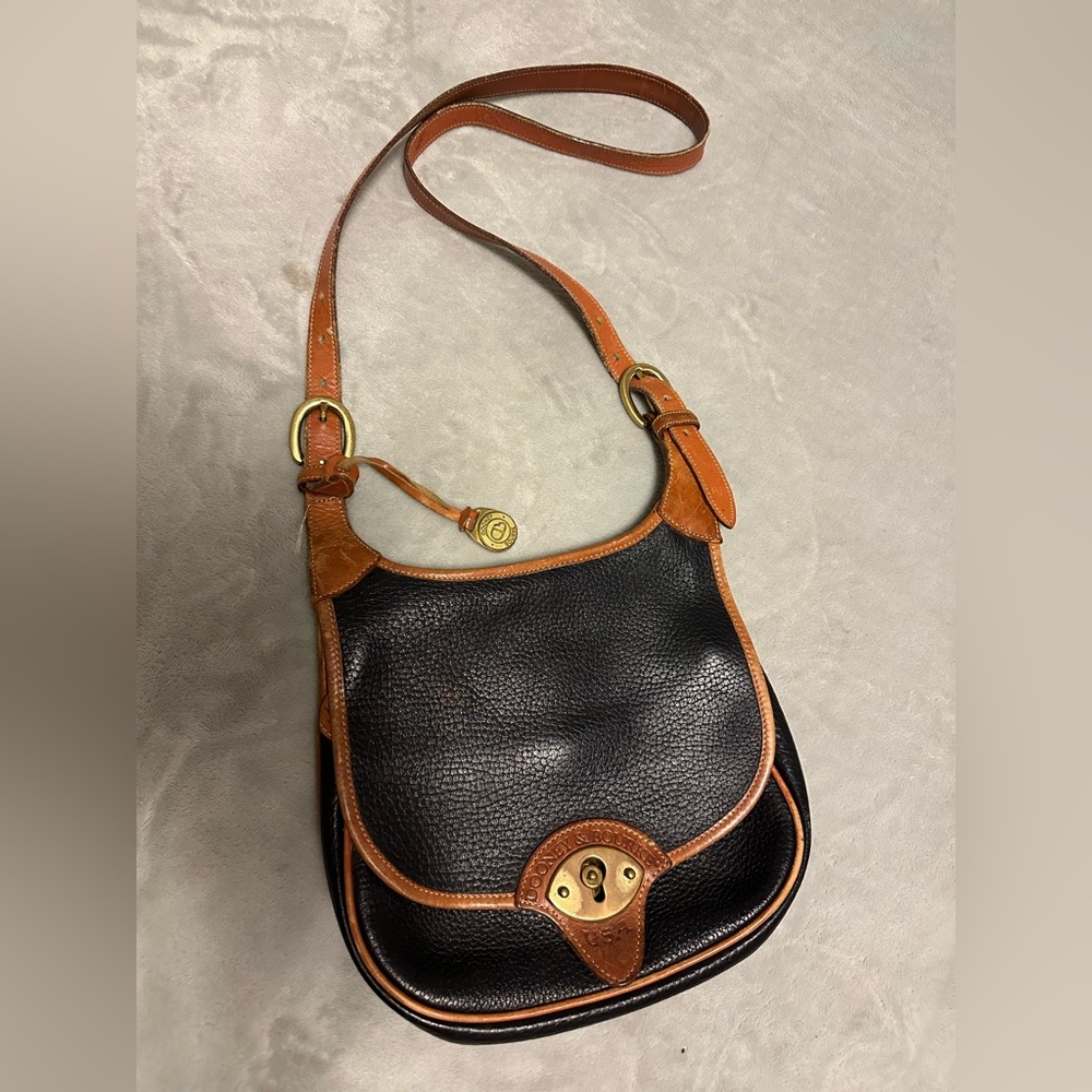 Dooney & bourke vintage crossbody bag